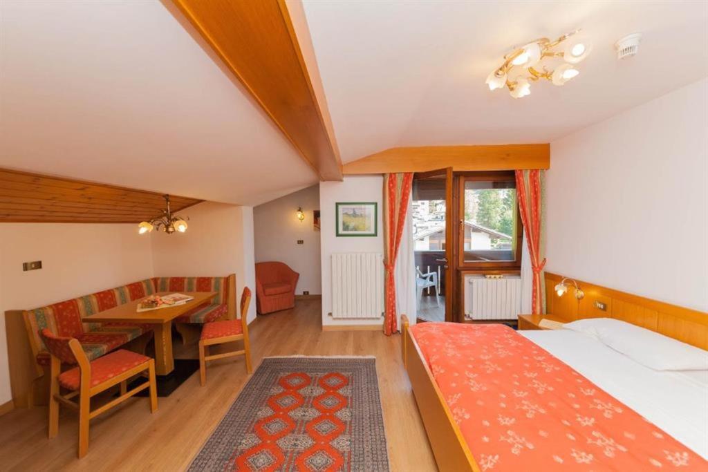 Hotel Panorama San Martino Di Castrozza Bagian luar foto